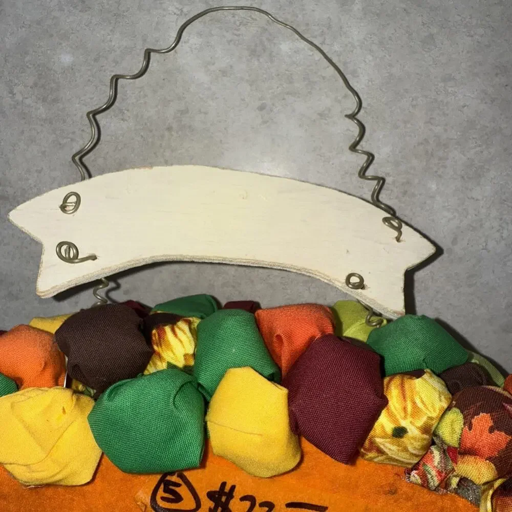 Vtg handmade fabric puff wreath 18” w/ fall colors Turkey figurines Homemade MCM